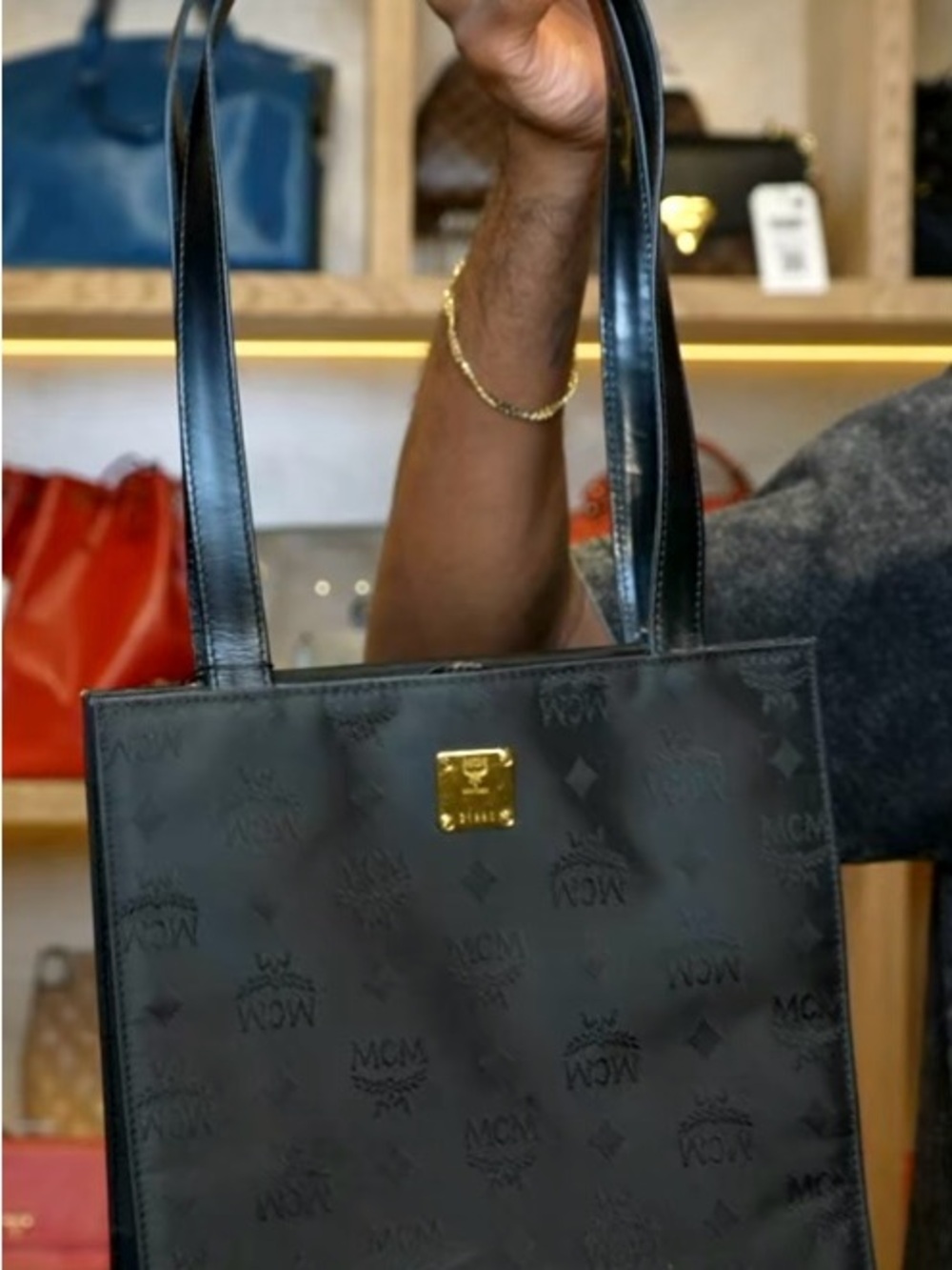 MCM Black Jacquard Tote with Gold Logo Plaque the - Picture 6 of 8